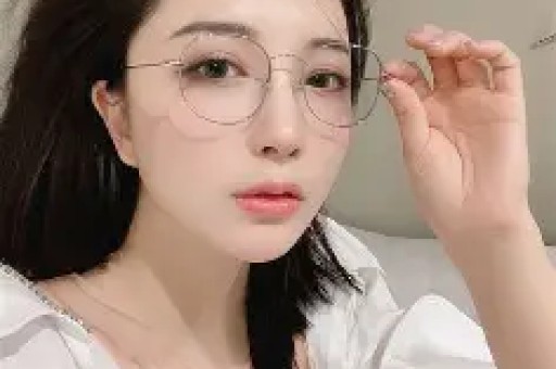 如何写出“不着痕迹”的蹭热点爆文？让品牌借势而不失体面